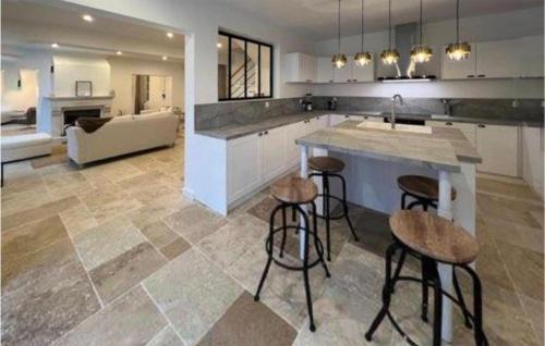 Selles-sur-Cher Casa | Amazing Home In La Vernelle