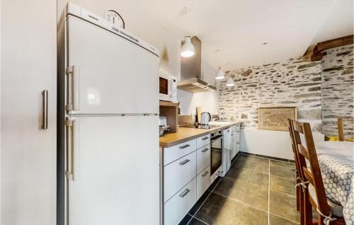 Lanouee Casa | Amazing Home In Lanouee With Wifi