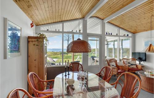 Mesinge Casa | Amazing Home In Mesinge With Kitchen