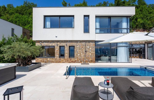 Opatija Casa | Impresionante casa en Opatija con sauna