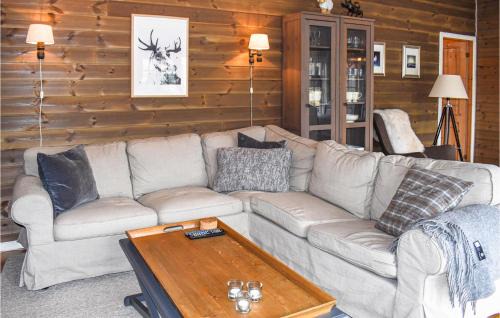 yer Casa | Amazing Home In Øyer With Kitchen