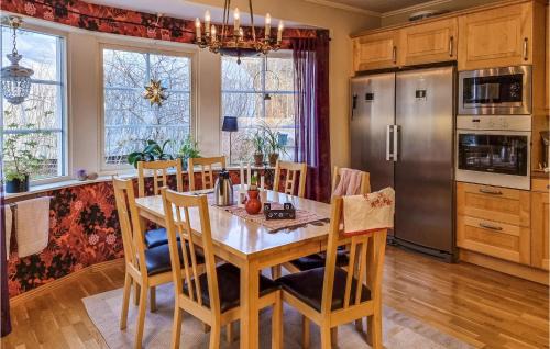 Roennaeng Casa | Amazing Home In Rönnäng With Sauna