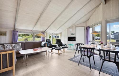Houvig Casa | Amazing Home In Ringkøbing With Sauna