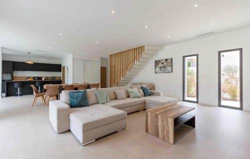 Sablet Casa | Amazing Home In Sablet
