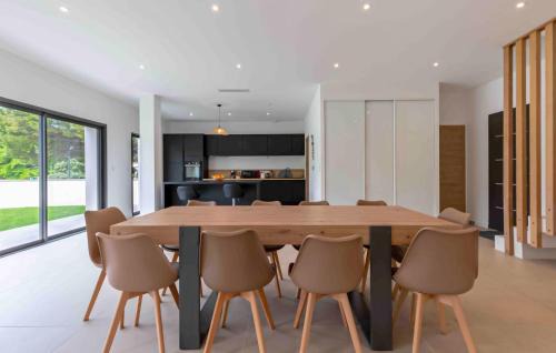 Sablet Casa | Amazing Home In Sablet