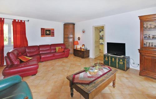 Salernes Casa | Amazing Home In Salernes With Wifi