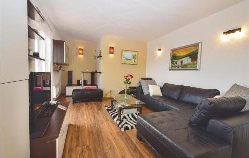 Podumci Casa | Amazing Home In Unesic With Wifi
