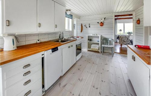 Vastra Karup Casa | Amazing Home In Västra Karup With Wifi