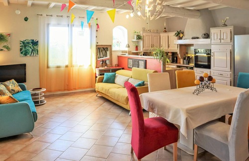 Valreas Casa | Increíble casa en Valréas con WiFi
