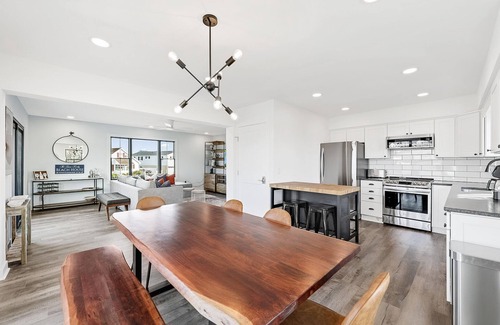 Fenwick Island Casa | Amazing home near beach, shopping & Ocean City - dog-friendly, central AC & W/D