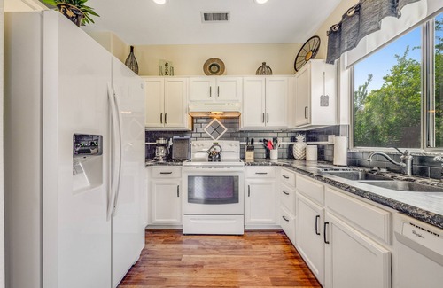 Sun City Grand Desert Oasis Casa | Amazing home with patio, washer/dryer & on-site golf - near sports venues