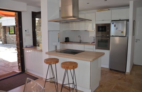 Cap Benat Villa | Increíble casa con vista al mar, piscina climatizada, acceso a la playa en una zona fantástica