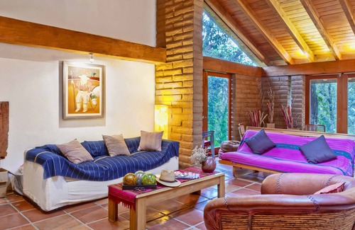 Valle de Bravo Casa | Asombrosa casa con lago privado en Valle de Bravo
