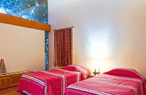Valle de Bravo Casa | Asombrosa casa con lago privado en Valle de Bravo