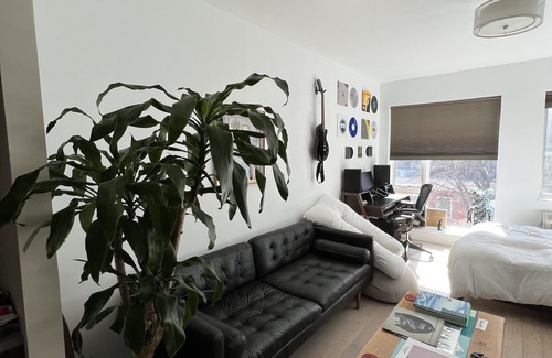 Hunters Point Apartamento | Amazing Hunters Point Studio - Access to BK/NYC - Hidden Gem