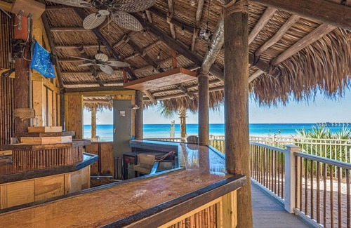 Panama City Beach Condominio | Amazing Location, Gulf Views, Right On Beach!