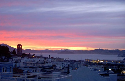 Russian Hill Apartamento | Increíble ubicación y súper soleado piso superior con impresionantes vistas de la bahía