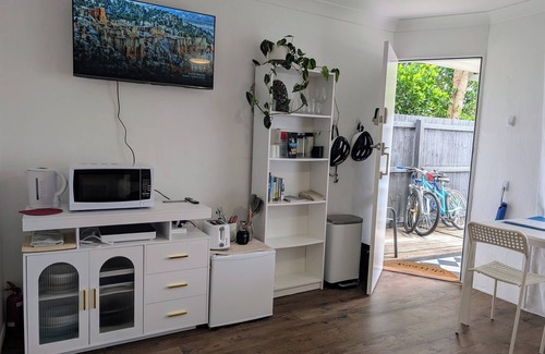 Byron Bay Apartamento | Walk to beach+cafes+shops | Aircon +Heat | Very clean | 4.95 stars