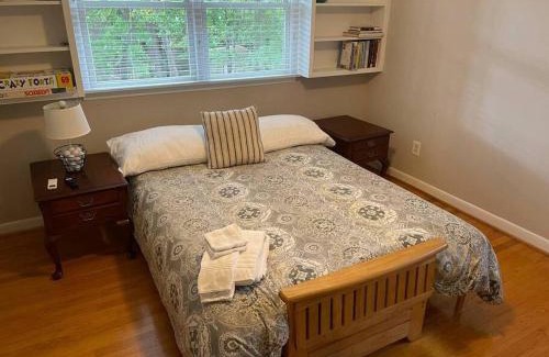 North Hills Casa | Amazing Location - Walk Across To North Hills