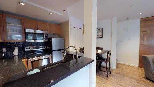 Village North Casa | Amazing Location with PRIVATE Hot Tub by Harmony Whistler