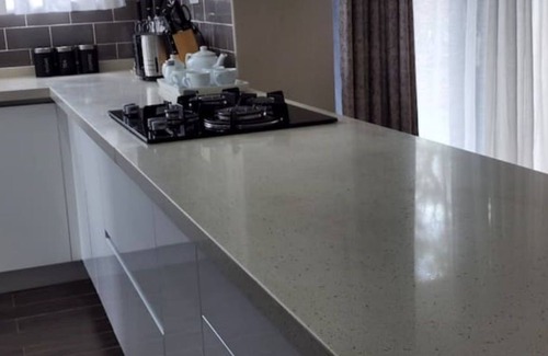 Greendale Apartamento | Amazing Luxury, 6 Sleeper Apt inside Sitari Estate