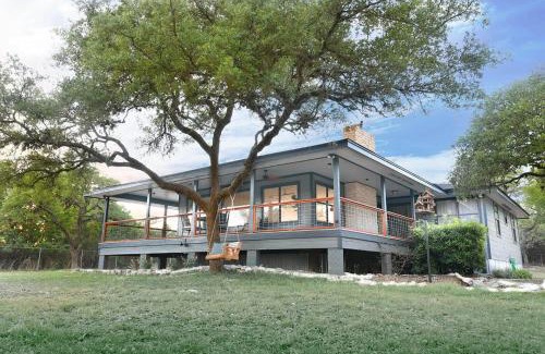 Canyon Lake Casa | Amazing Modern Farmhouse Retreat w/2 Suites