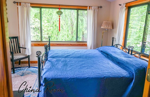 Asheville Cabina | Amazing Mountain Lodge Retreat on 63 Acres - 20 minutes from Asheville