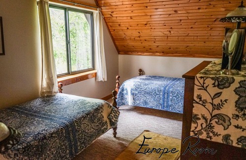 Asheville Cabina | Amazing Mountain Lodge Retreat on 63 Acres - 20 minutes from Asheville