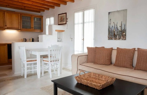 Ornos Villa | Amazing Mykonos Villa | 2 Bedrooms | Mykonian Style Pool House | Access to Swimming Pool & Great Location | Ornos