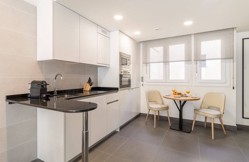 Barrio de La Latina Apartamento | Amazing new duplex for 4 (Latina Toledo atico III)