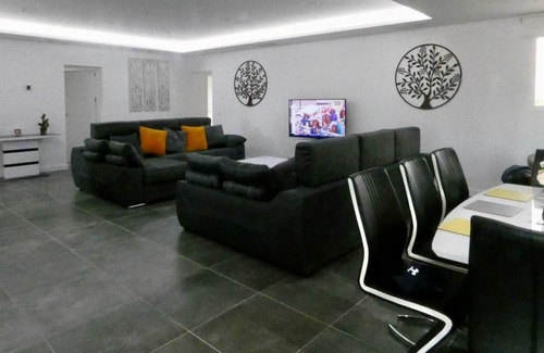 Carihuela Villa | Increíble villa nueva cerca de la playa