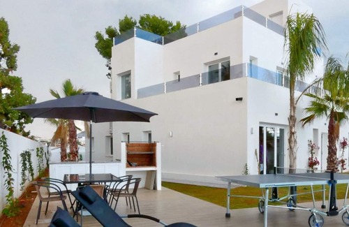 Carihuela Villa | Increíble villa nueva cerca de la playa