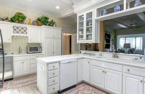 South Beach Casa | Amazing Oceanfront, Pet-friendly, 8-Bdrm South Beach Home w/ Private Pool