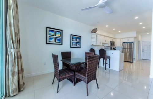 Bodden Town Condominio | Amazing Ocean Front Sea Palm Villa #9