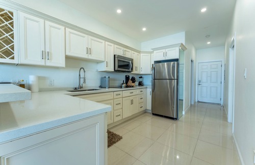 Bodden Town Condominio | Amazing Ocean Front Sea Palm Villa #9