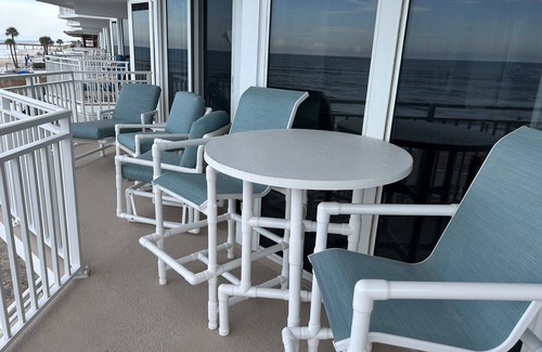 Daytona Beach Shores Condominio | Amazing Oceanfront 3BR/3BA Condo with Incredible Views!