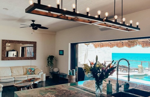 Isla Mujeres Casa | Amazing Oceanfront/Beachfront home on the Caribbean!
