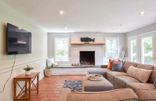 East Orleans Casa | Amazing Outdoor Space Access to Town Cove