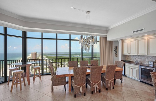 Orange Beach Condominio | Millones de $ Vistas! Platinum, Penthouse! Lujo ~ Unidad de esquina ~ Frente al golfo ~ ¡Exclusivo!