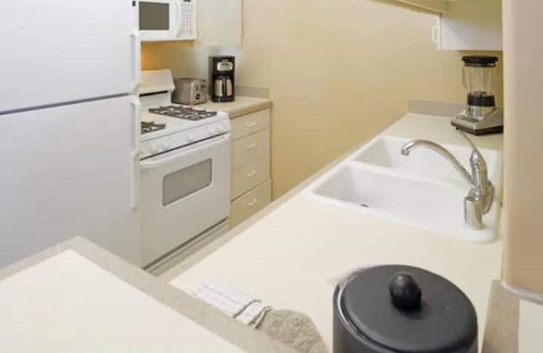 Canyon Corridor Condominio | #AMAZING POOL! 2/1 POOLSIDE BAR n'GRILL! KITCHEN!
