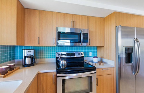 Kaanapali Condominio | Condominio de lujo en esquina con vistas panorámicas al mar y la playa