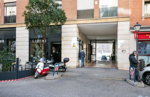 Ibiza Apartamento | Amazing Retiro 1BR, in the best area of Madrid, by Blueground