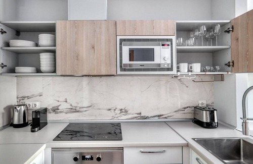 Ibiza Apartamento | Amazing Retiro 2BR, in the best area of Madrid, by Blueground