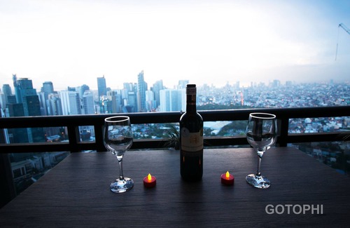 Valenzuela Apartamento | Amazing Romantic view L-pools Gramercy Makati 1212