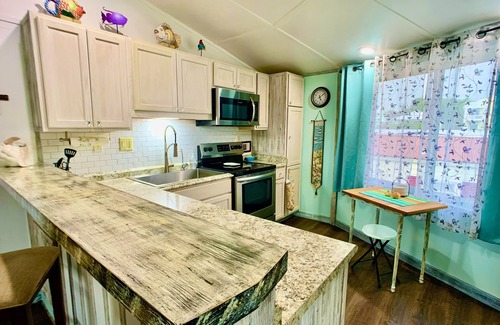 Wilmington Beach Casa | ❤️Amazing Round House - Easy Self Check-In, Just Steps to Beach!