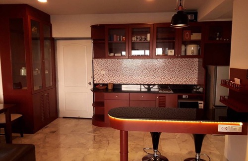 Pratumnak Hill Condominio | Amazing Sea and Island View with “WOW” Sunsets
