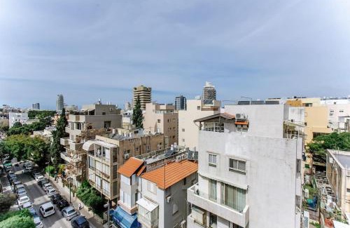 Tel Aviv City Center Apartamento | Amazing spacious Duplex with balcony and MAMAD