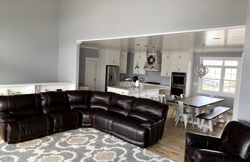 Sandbridge Casa | Amazing Sunset Bay Views, Movie Theater Game Room, Sports Pool, Kayaks & SUP