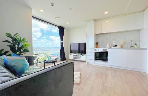 Newton Casa | Amazing Sunset View Penthouse