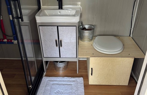 Murphy Casa | Amazing Tiny Home On The Pristine Applgate River In Beautiful Southern Oregon